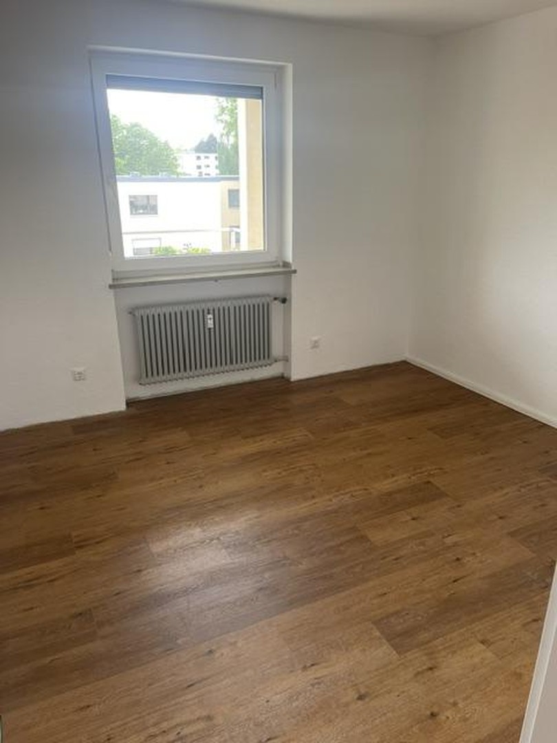 Neu renovierte 4-Zimmerwohnung mit Loggia und traumhaftem Ausblick über Amberg – Amberg – Vorschaubild 11