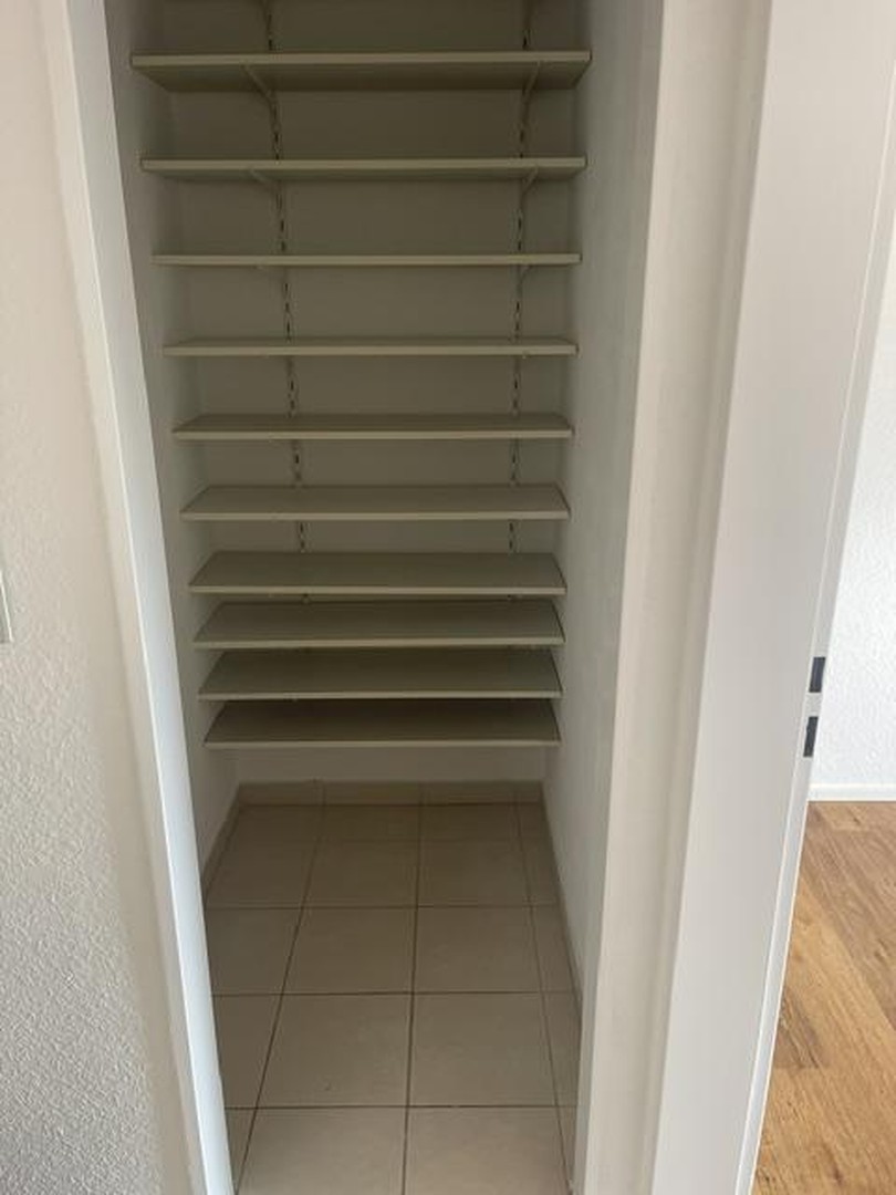 Neu renovierte 4-Zimmerwohnung mit Loggia und traumhaftem Ausblick über Amberg – Amberg – Vorschaubild 13