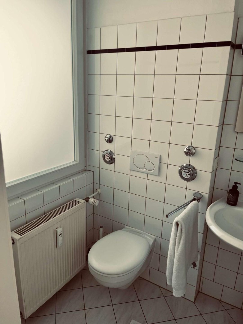 Helle 1-Zimmer-Wohnung mit Teil-Alsterblick - nur 50m zur Alster – Hamburg – Vorschaubild 9