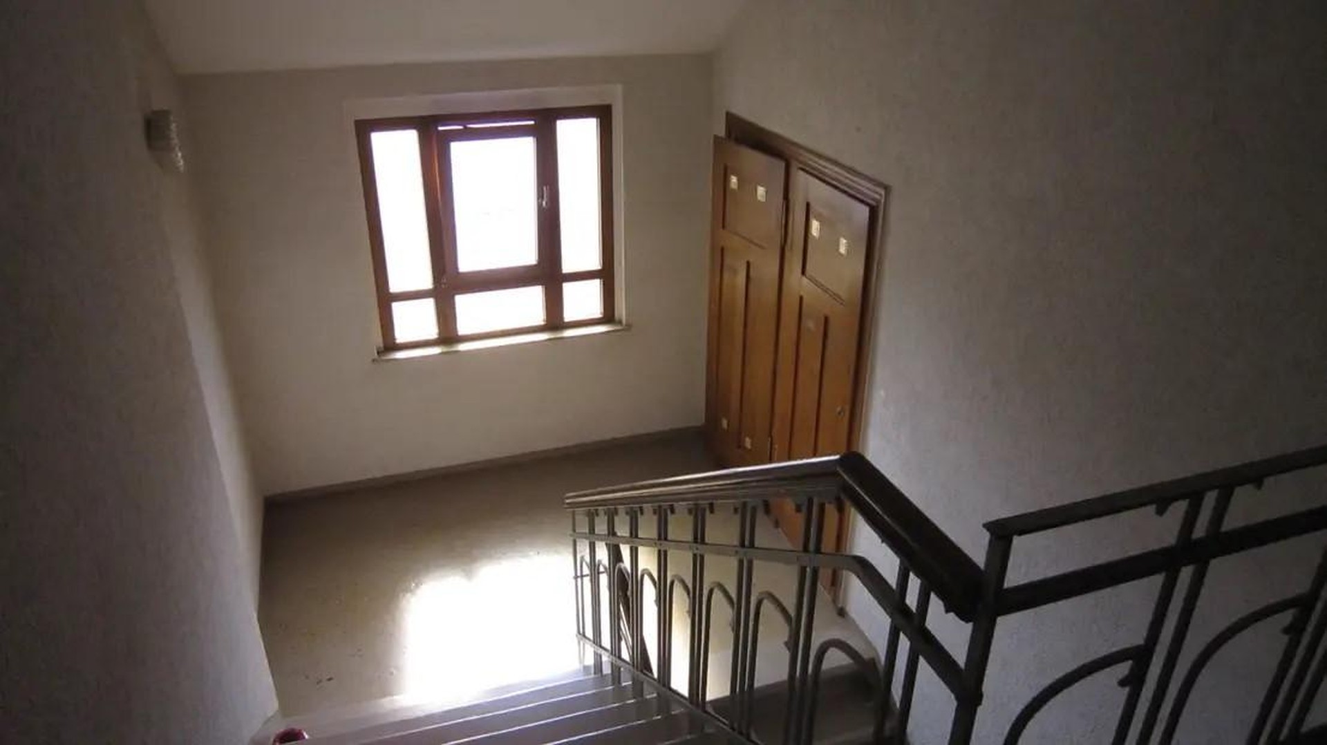 Neu sanierte 2-Zimmer-Wohnung mit modernem Tageslichtbad & EBK – ideal für Singles – Meerane – Vorschaubild 9