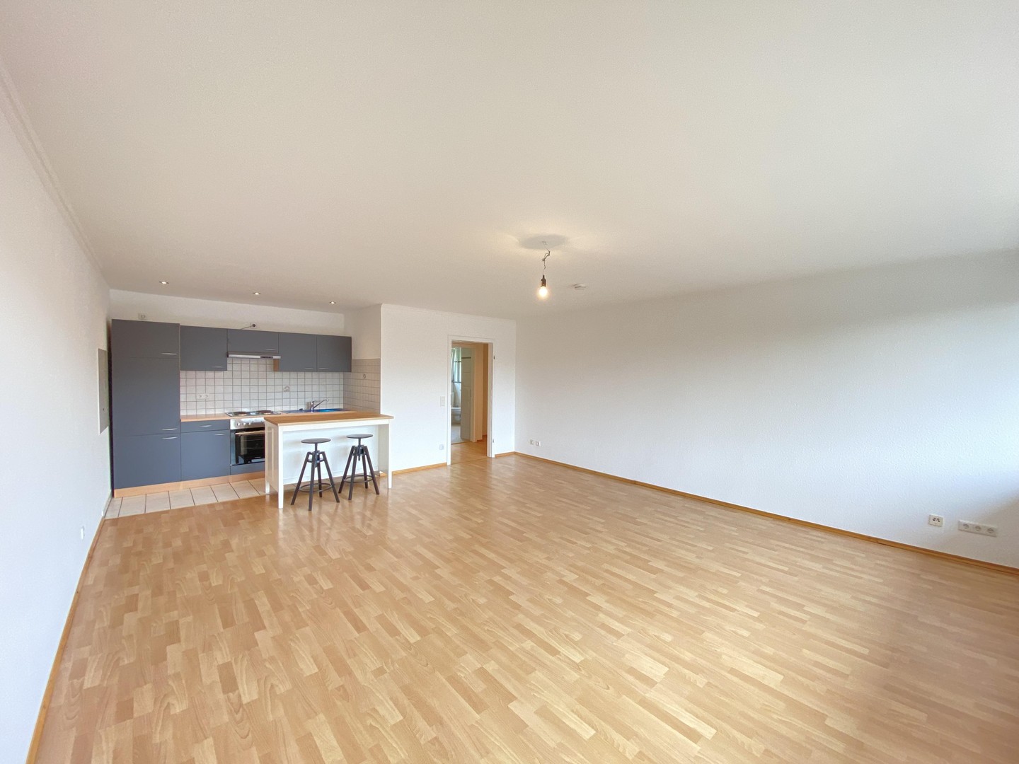 Top Wohnung Balkon EBK Unterbachersee! – Düsseldorf – Vorschaubild 5