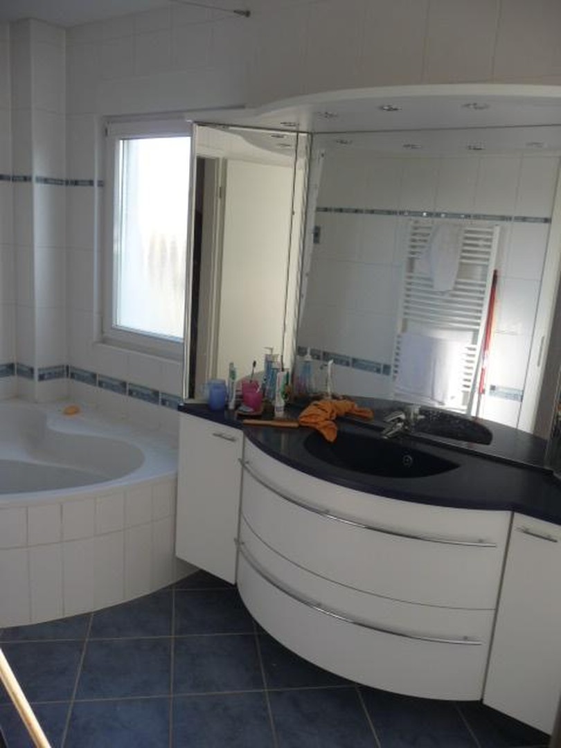 Zweifamilienrheieneckhaus mit 2 Eingängen in Köln Heimersdorf – Köln – Vorschaubild 9