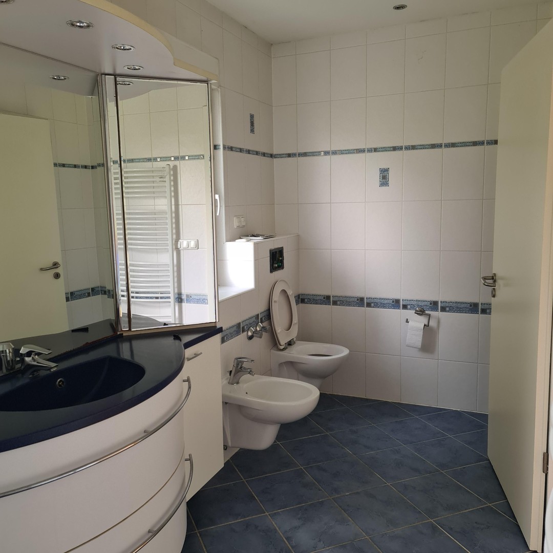 Zweifamilienrheieneckhaus mit 2 Eingängen in Köln Heimersdorf – Köln – Vorschaubild 10