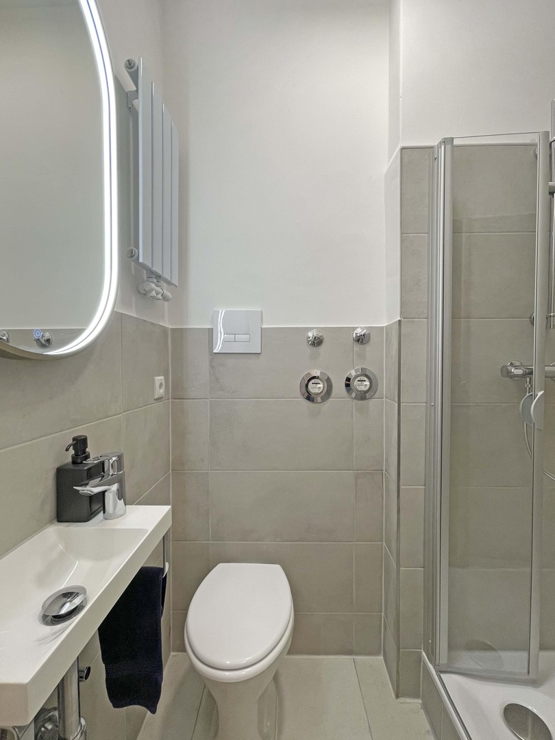 Provisionsfrei: Ihr neues Zuhause am Zionskirchplatz – stilvoll saniert und sofort bezugsfrei – Berlin – Vorschaubild 10