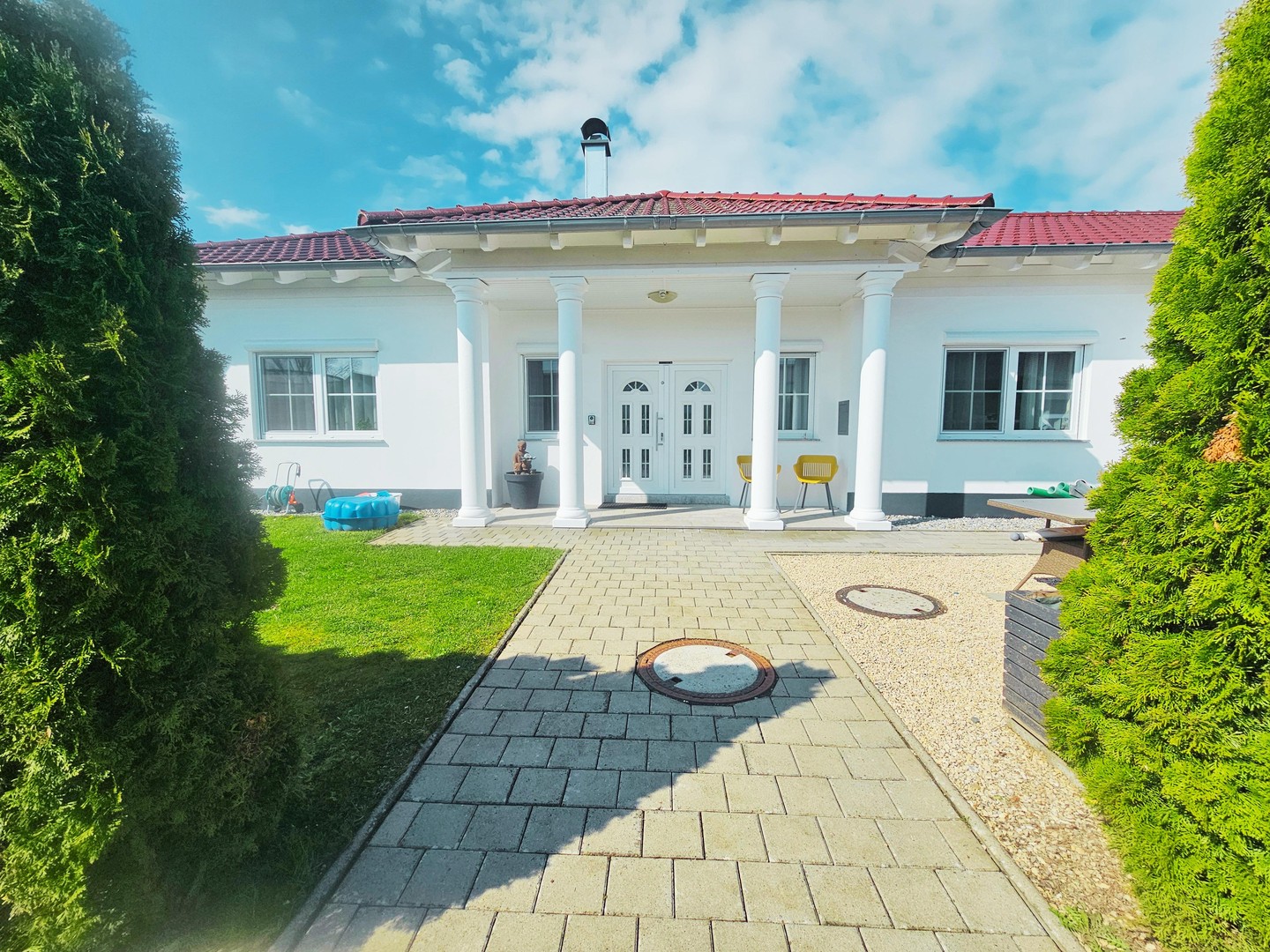 Exklusiver Bungalow - 2,80 m Deckenhöhe & Ausbaureserve – provisionsfrei in ruhiger Lage – 88422 Bad Buchau – Bild 1 von 39