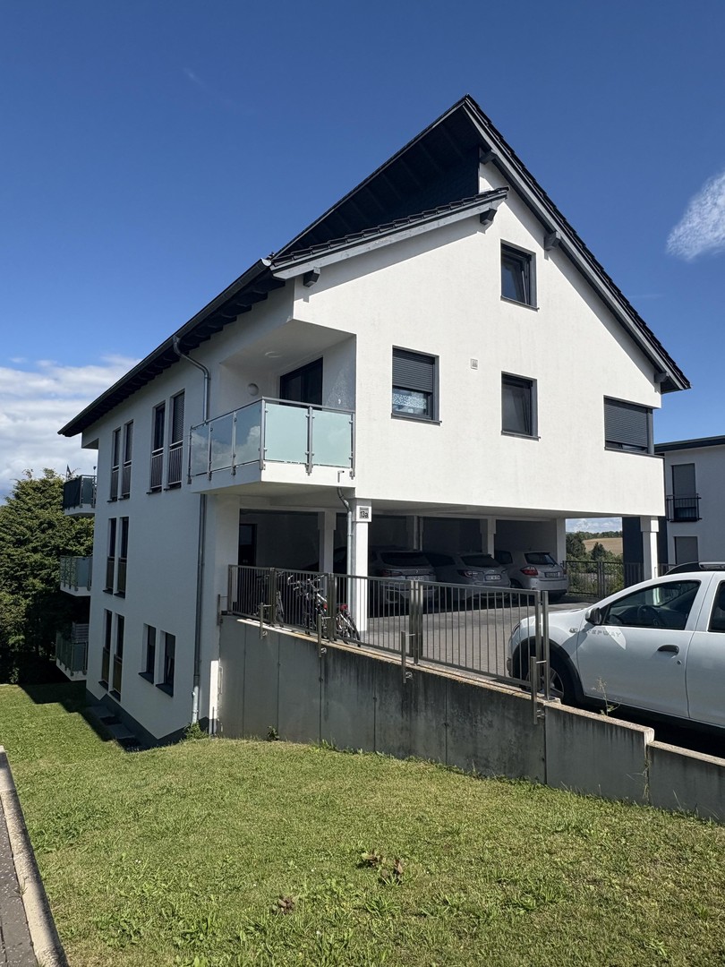 Provisionsfrei! Neuwertiges Mehrfamilienhaus in Idstein – Idstein – Bild 1 von 5