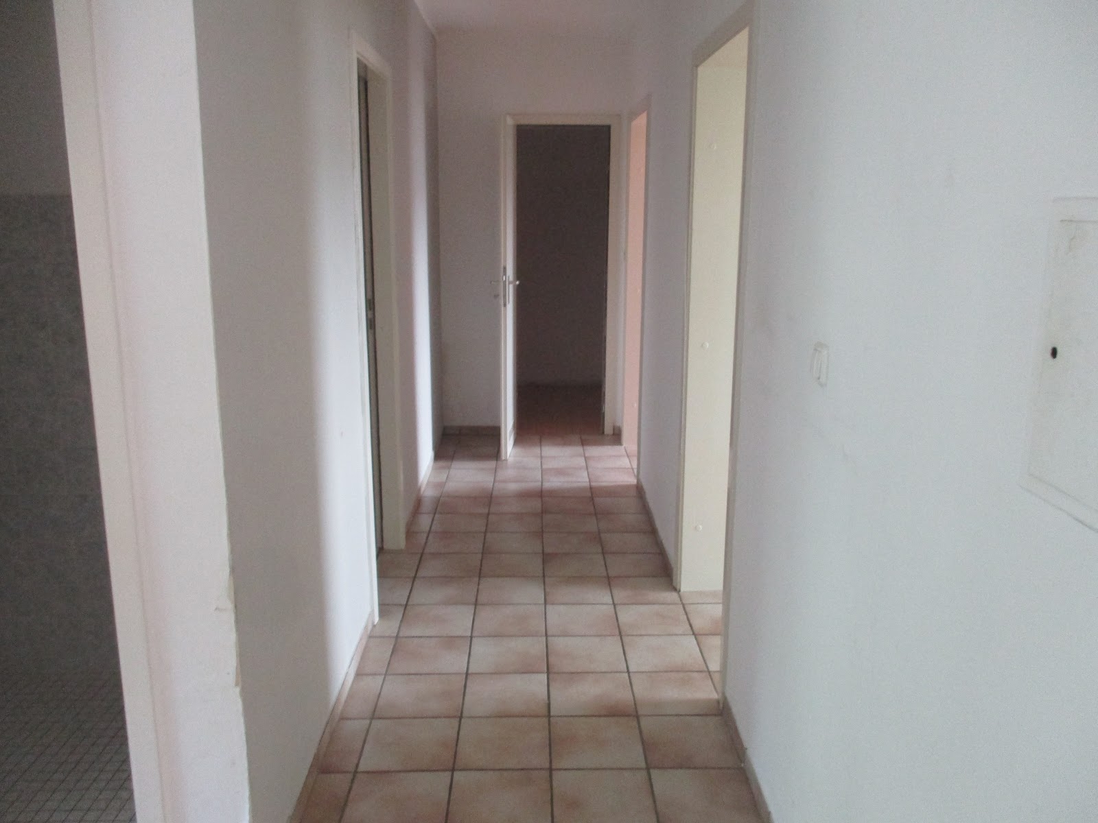 3 bis 4 Zimmer mit Balkon, 2. OG m. Aufzug, Hemer, Unter dem Asenberg 3 – Hemer – Vorschaubild 3