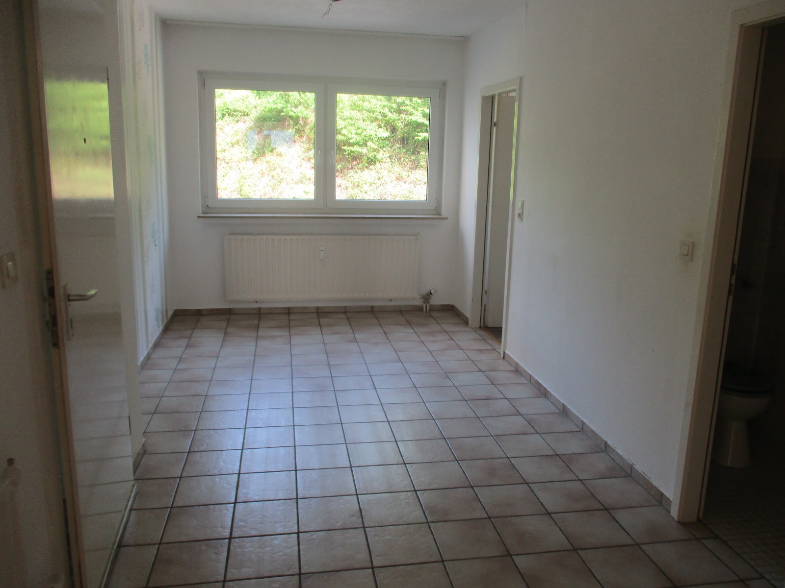 3 bis 4 Zimmer mit Balkon, 2. OG m. Aufzug, Hemer, Unter dem Asenberg 3 – Hemer – Vorschaubild 4