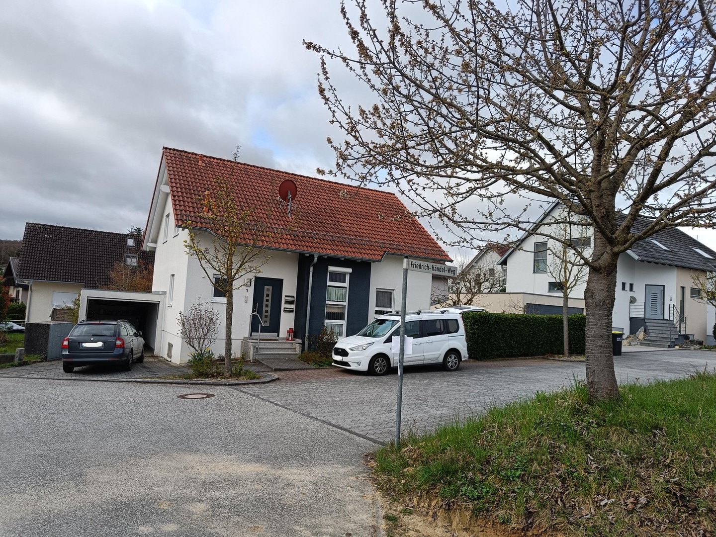Gepflegtes Einfamilienhaus mit Garten in ruhiger Lage – Wiernsheim – Vorschaubild 2