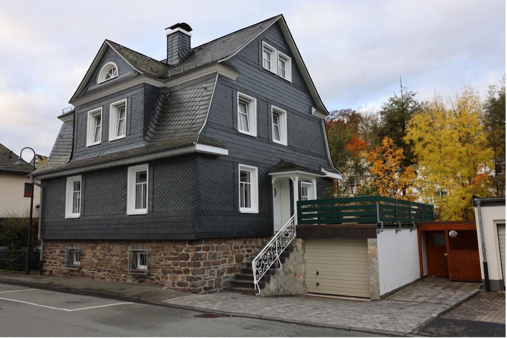 Einfamilienhaus in zentraler und idyllischer Lage – Bad Berleburg – Vorschaubild 2