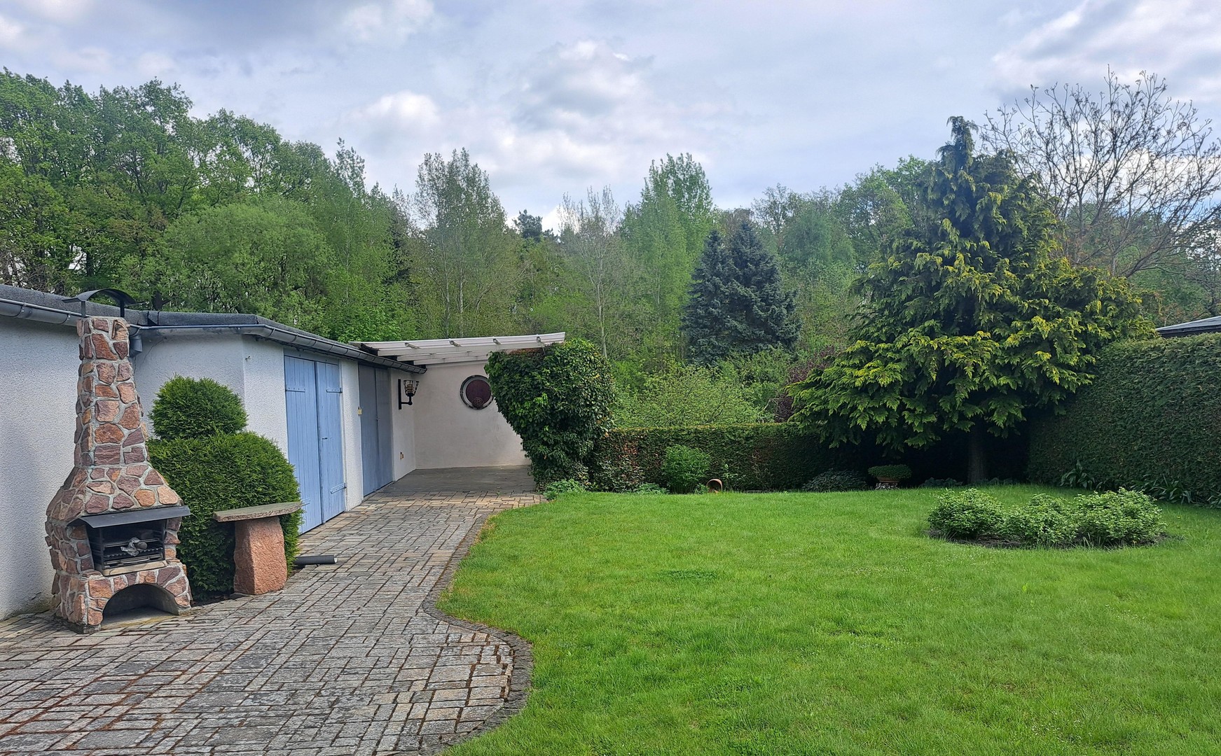 Willkommen in Ihrem neuen Zuhause mit hübschem großem Garten in guter Lage von Spremberg! – Spremberg – Vorschaubild 3