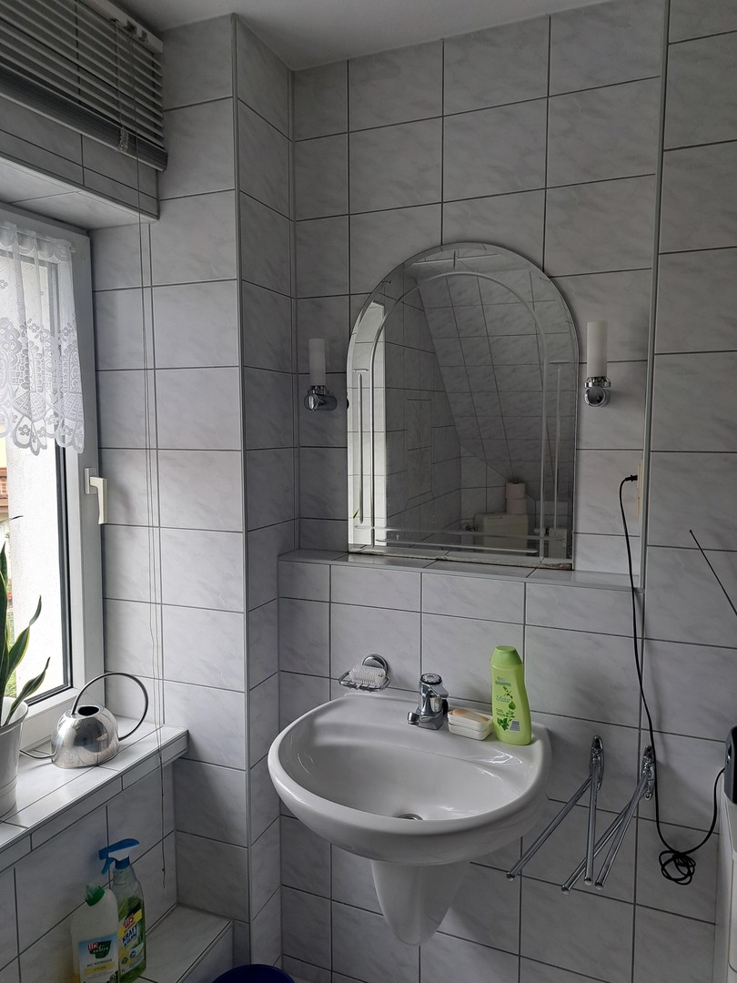 Willkommen in Ihrem neuen Zuhause mit hübschem großem Garten in guter Lage von Spremberg! – Spremberg – Vorschaubild 11