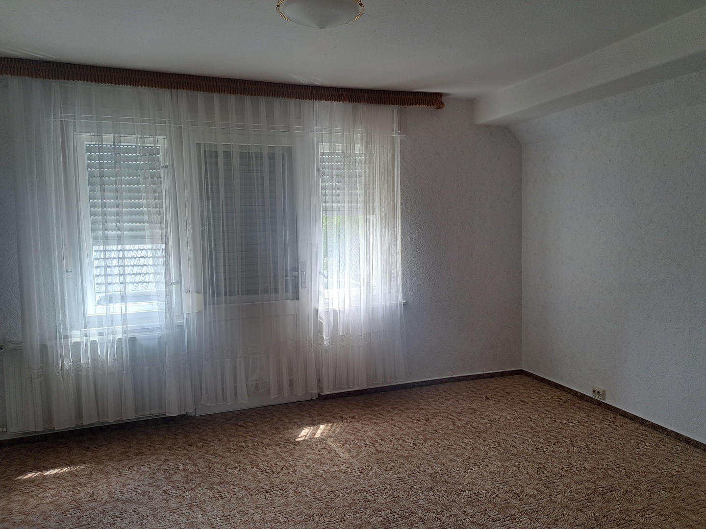 Willkommen in Ihrem neuen Zuhause mit hübschem großem Garten in guter Lage von Spremberg! – Spremberg – Vorschaubild 12