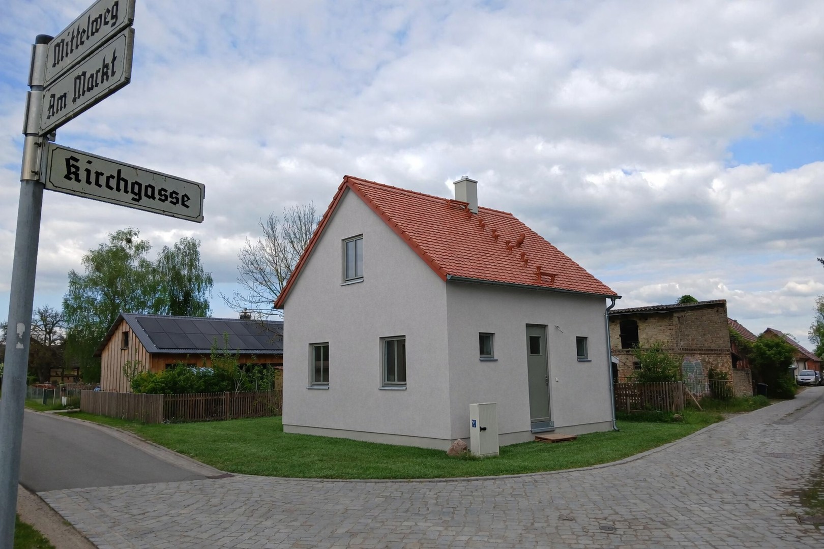 Uckermark am historischen Markt zwischen Badestelle und Dorfladen