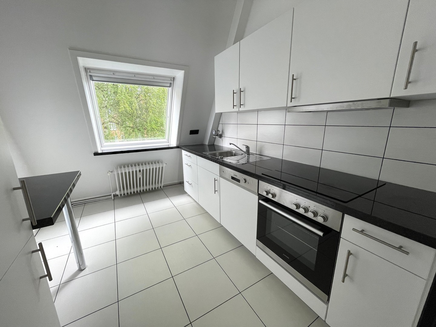 3-ZIMMER-WOHNUNG IN TOP ZUSTAND MIT SÜD-DACHTERRASSE // PROVISIONSFREI! – Hamburg – Vorschaubild 3