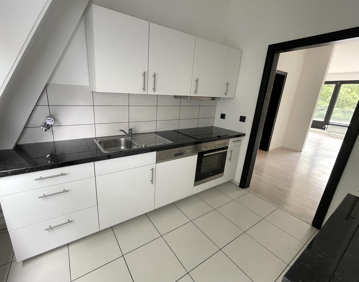 3-ZIMMER-WOHNUNG IN TOP ZUSTAND MIT SÜD-DACHTERRASSE // PROVISIONSFREI! – Hamburg – Vorschaubild 4