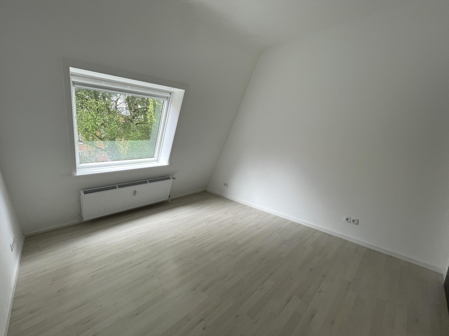 3-ZIMMER-WOHNUNG IN TOP ZUSTAND MIT SÜD-DACHTERRASSE // PROVISIONSFREI! – Hamburg – Vorschaubild 5