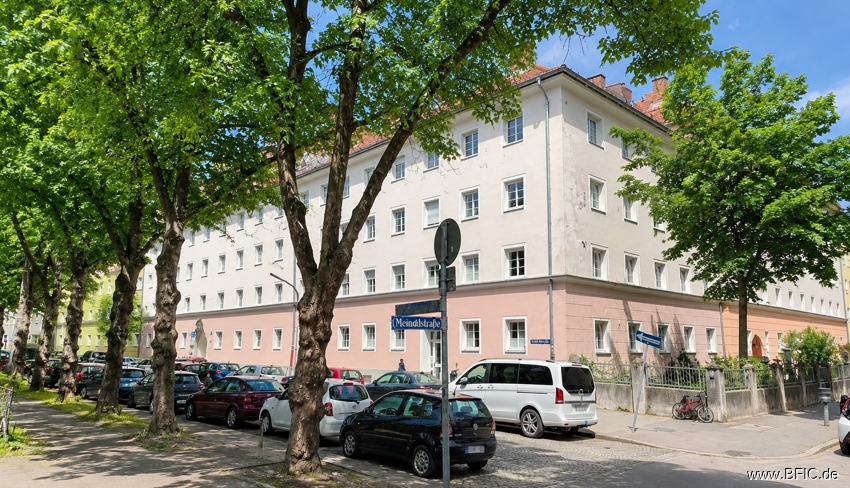 Charmante 4-Zi.-Altbauwohnung mit Fischgrätparkett, 2 Bädern, Hobbyraum nähe Hirschgarten – München – Vorschaubild 12