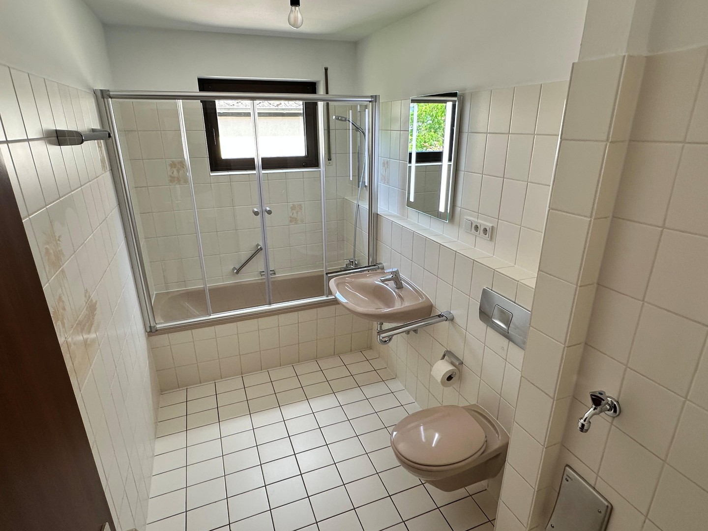 Hübsche 3 Zimmer Wohnung mit Balkon, Tiefgaragenstellplatz und Einbauküche – Trier – Vorschaubild 9