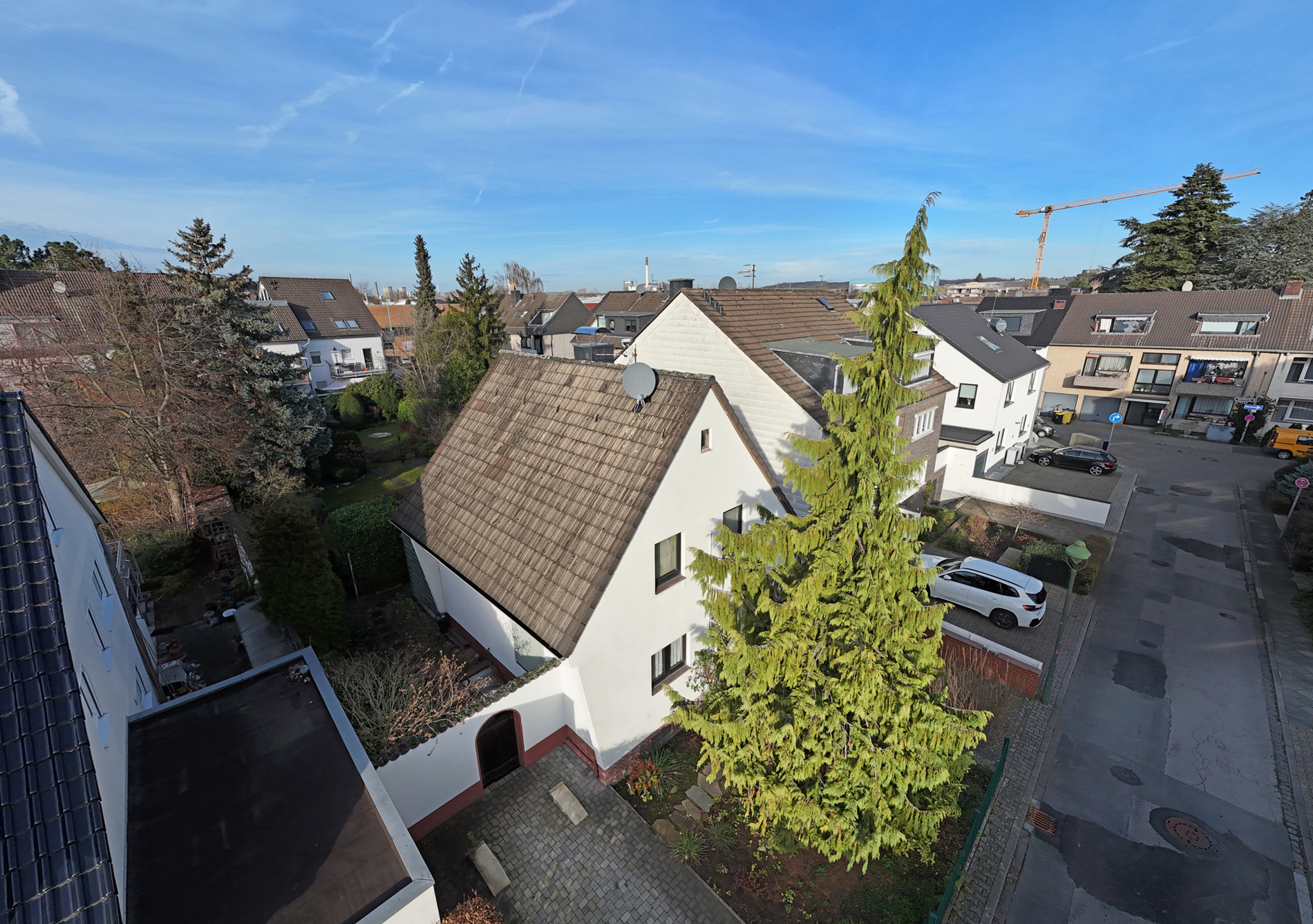Freistehendes Einfamilienhaus mit großem Garten – Düsseldorf – Vorschaubild 3