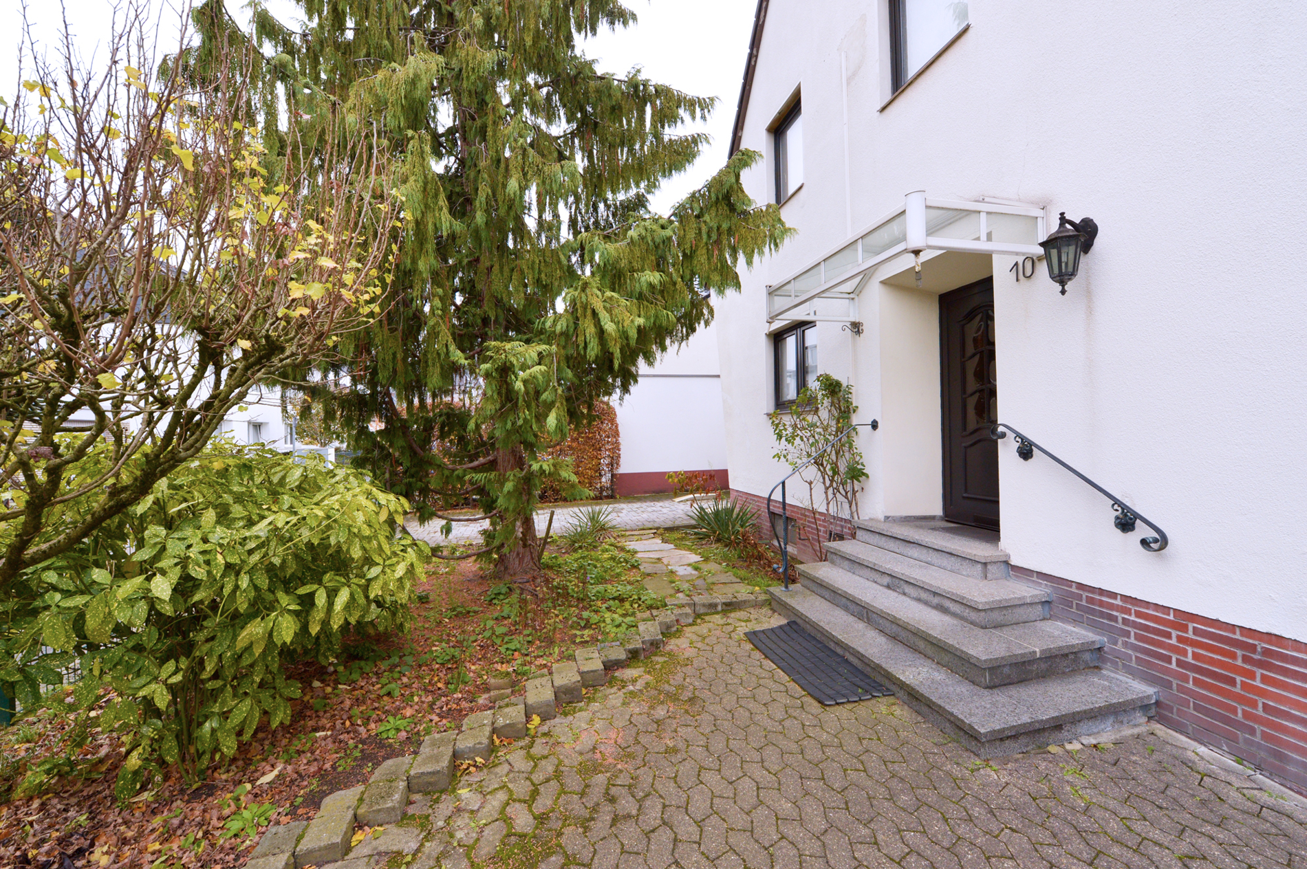 Freistehendes Einfamilienhaus mit großem Garten – Düsseldorf – Vorschaubild 11