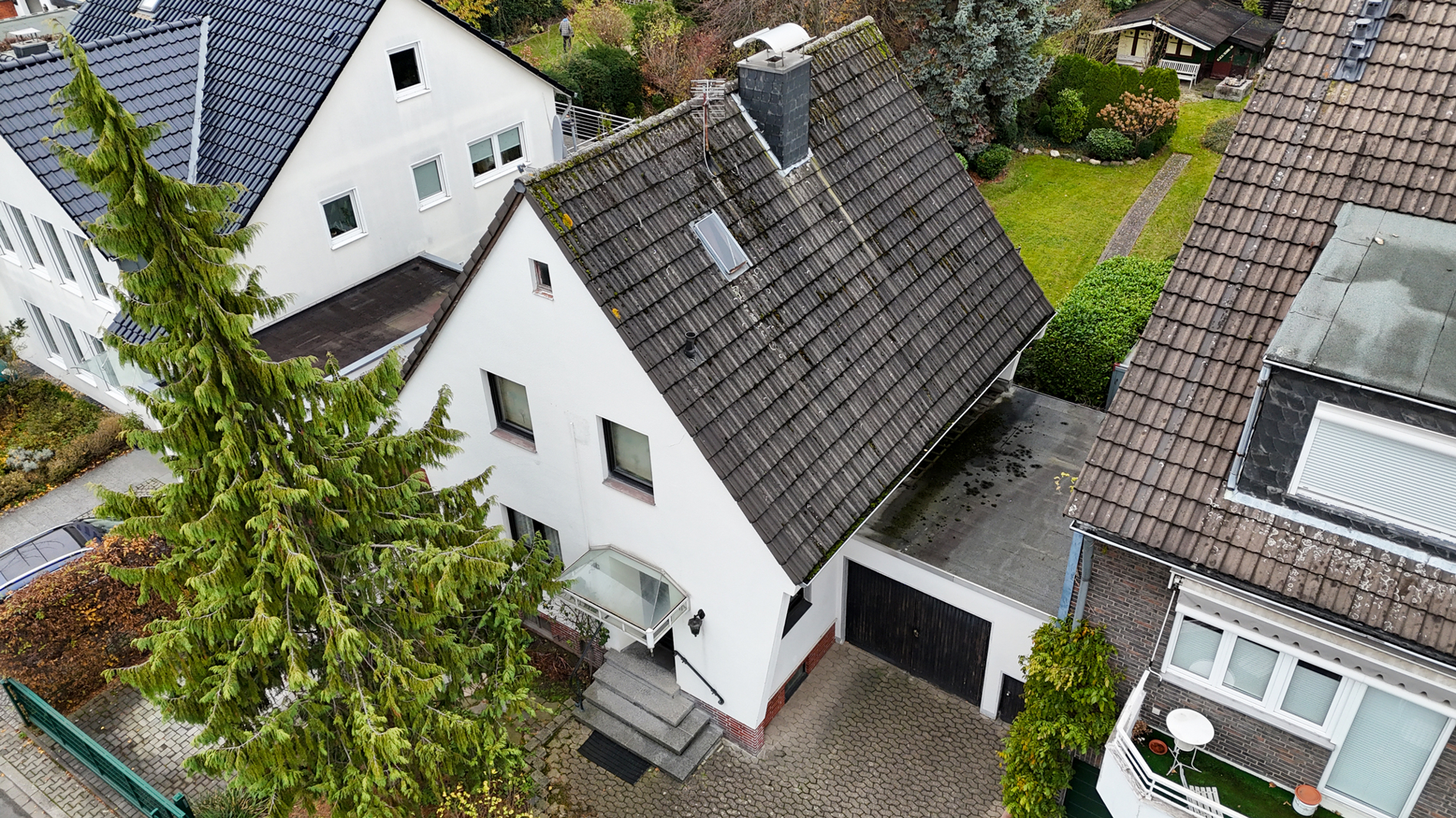Freistehendes Einfamilienhaus mit großem Garten – Düsseldorf – Vorschaubild 12