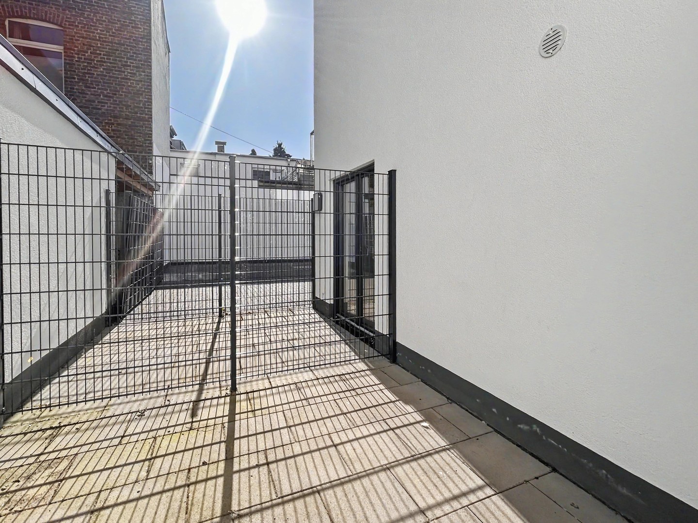 Maisonette-Wohnung im Neubau mit Terrasse und hochwertiger Ausstattung! – Köln – Vorschaubild 4