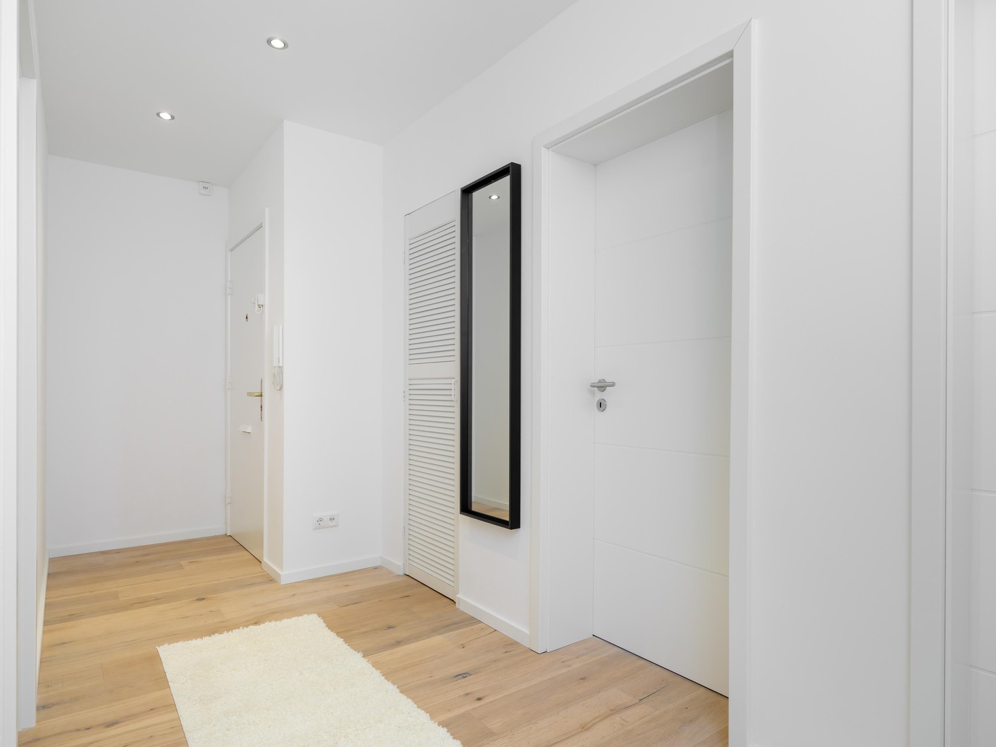 Frisch sanierte 3-Zimmer-Wohnung mit Loggia in Hamburg-Sasel – Hamburg – Vorschaubild 8