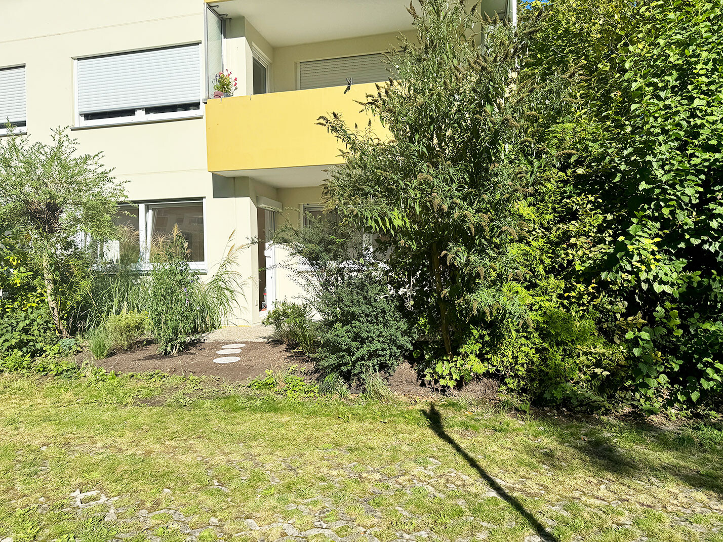 Freie, ruhige 2-Zimmer mit schöner Westterrasse - Besichtigung nach Vereinbarung – München Aubing – Vorschaubild 4