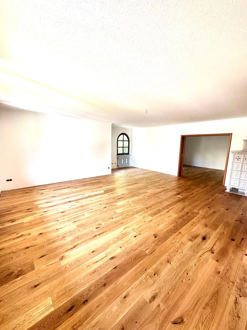Großzügiges Einfamilienhaus in toller Lage mit Garten, Terrasse und viel Privatsphäre – Coburg – Vorschaubild 8