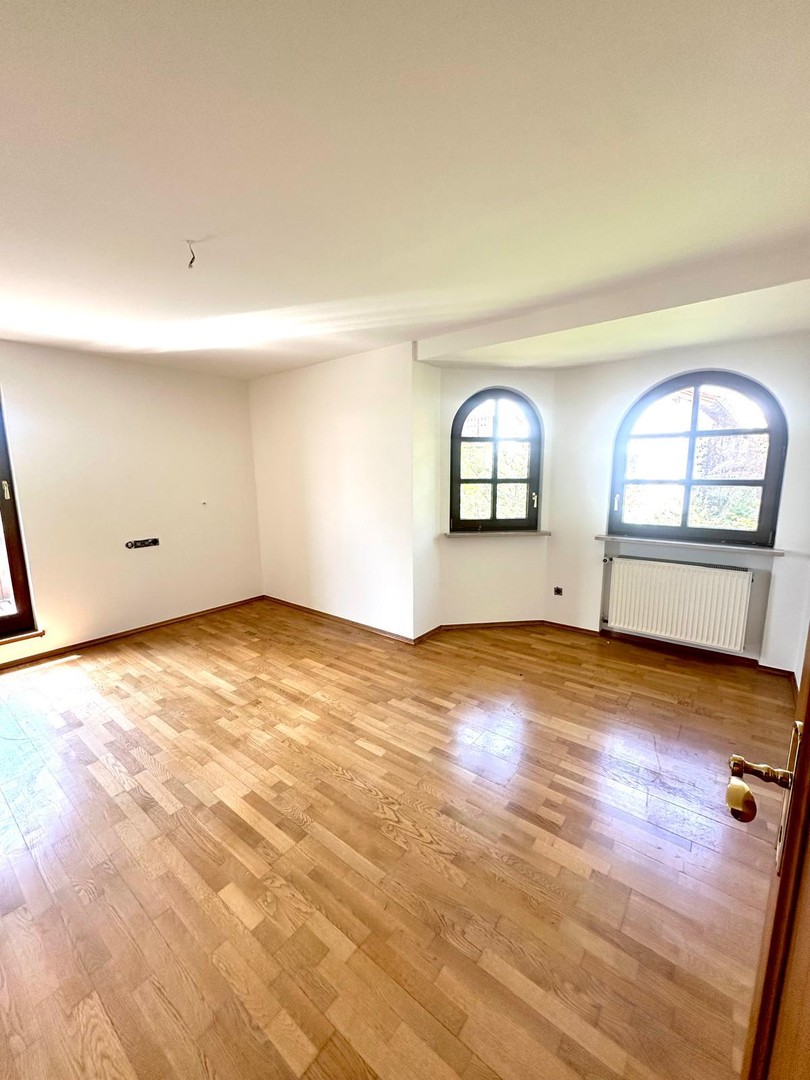 Großzügiges Einfamilienhaus in toller Lage mit Garten, Terrasse und viel Privatsphäre – Coburg – Vorschaubild 14