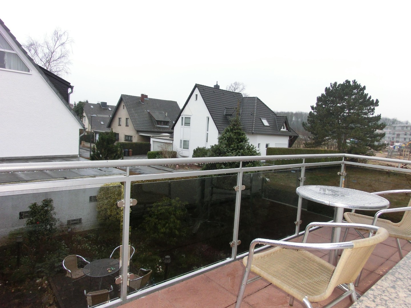 Lichtdurchflutete 2-Zimmer-Wohnung mit Einbauküche in 2-Familienhaus – Köln – Vorschaubild 10