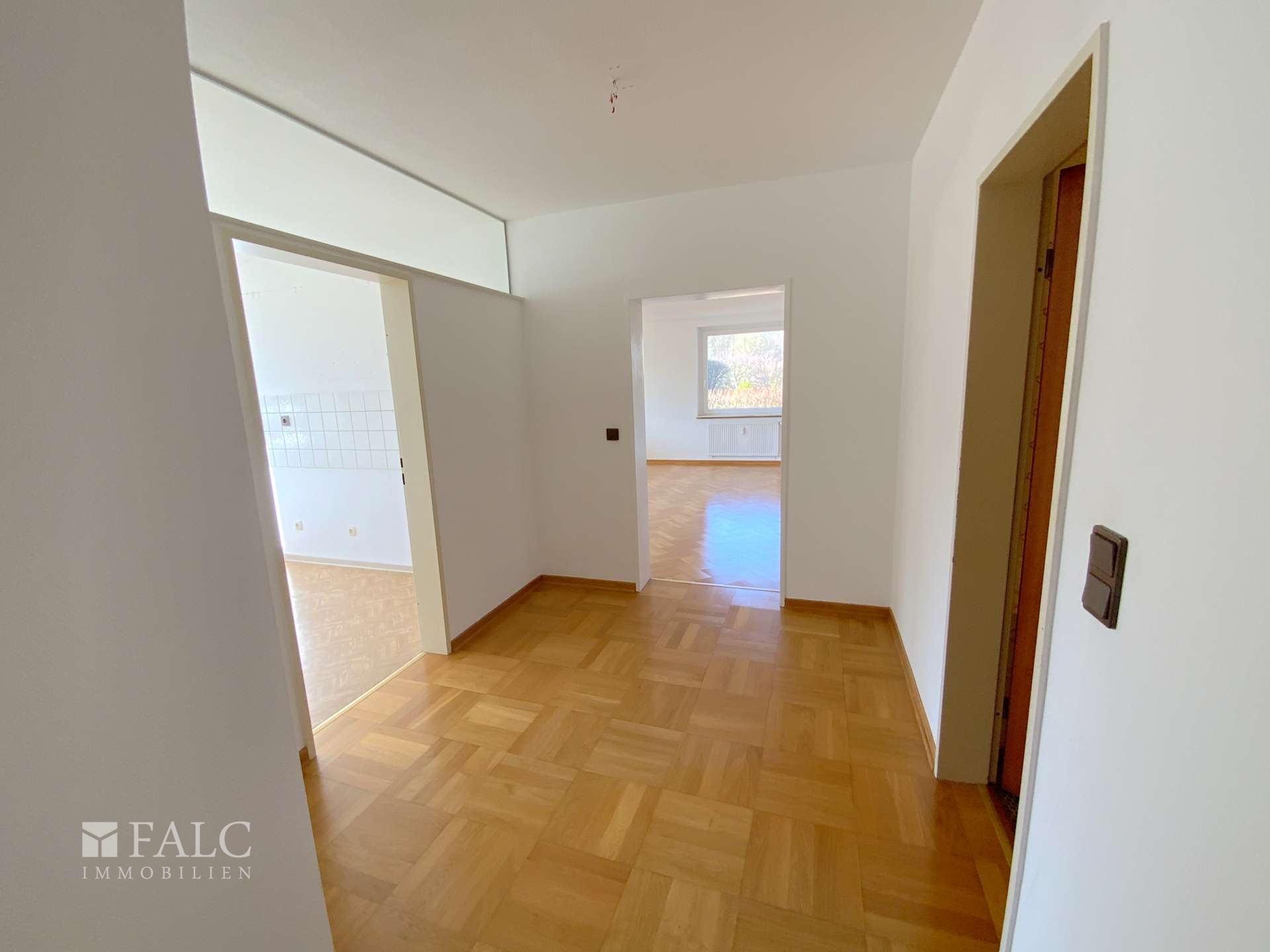 Helle, geräumige 2-Zimmer-Wohnung mit großem Balkon – Hildesheim – Vorschaubild 8