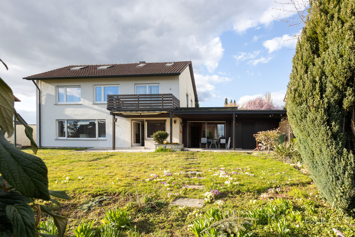 Großes Einfamilienhaus mit toller Architektur in Bestlage von Öhringen – Öhringen – Vorschaubild 3