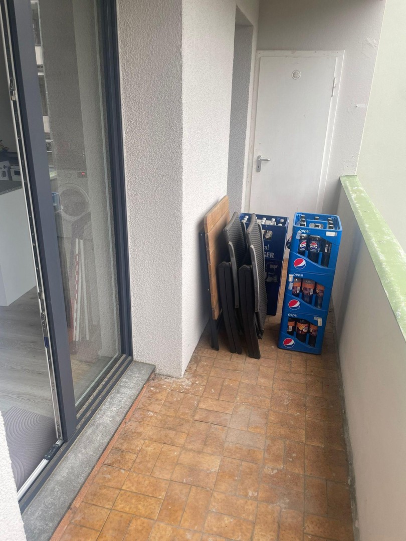 Renovierte 2-Zimmer-Wohnung mit Balkon, Aufzug & Einbauküche in zentraler Lage von Düsseldorf – Düsseldorf – Vorschaubild 3