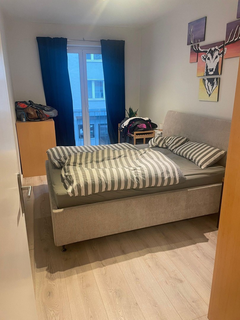 Renovierte 2-Zimmer-Wohnung mit Balkon, Aufzug & Einbauküche in zentraler Lage von Düsseldorf – Düsseldorf – Vorschaubild 4