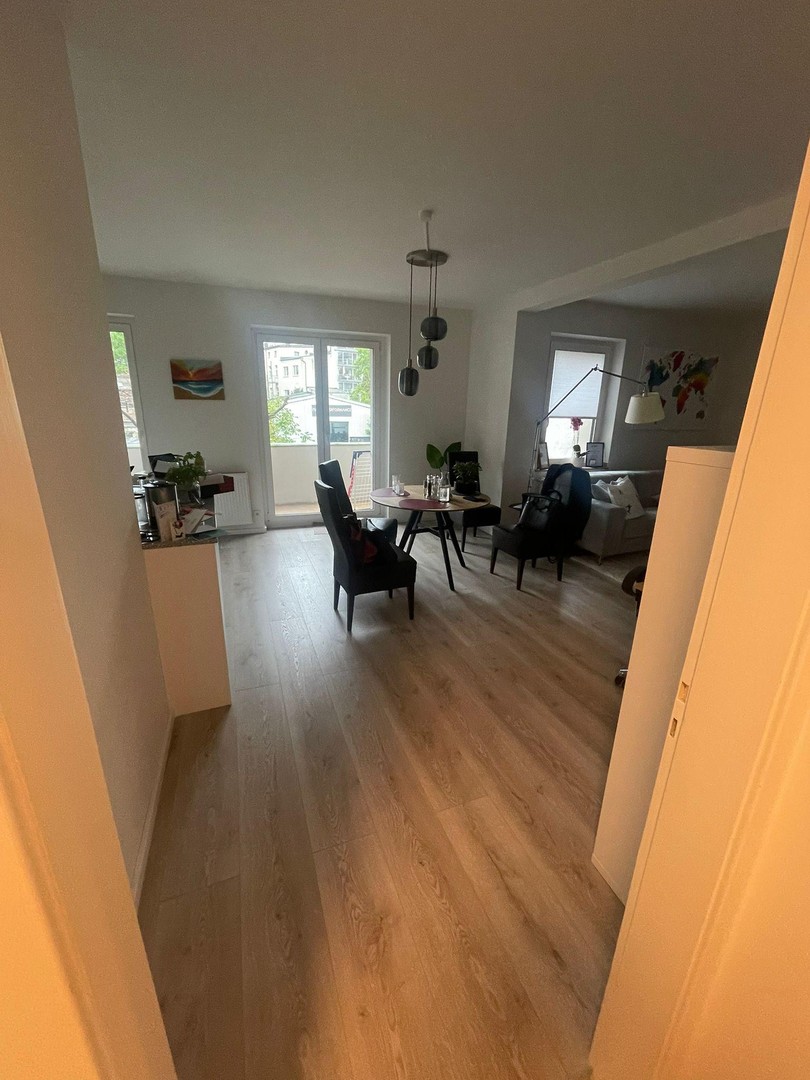 Renovierte 2-Zimmer-Wohnung mit Balkon, Aufzug & Einbauküche in zentraler Lage von Düsseldorf – Düsseldorf – Vorschaubild 7