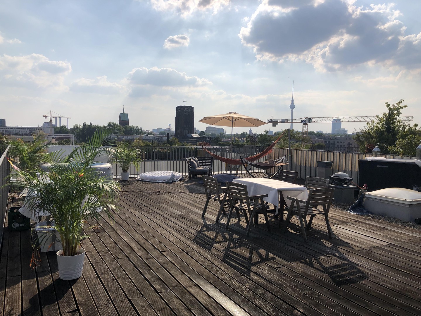 Penthouse appartment mit großer Dachterasse (möbliert)