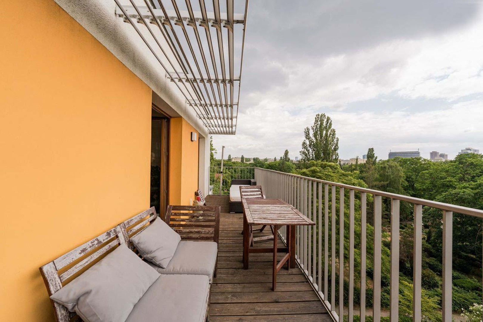 Penthouse appartment mit großer Dachterasse (möbliert) – Berlin – Vorschaubild 8