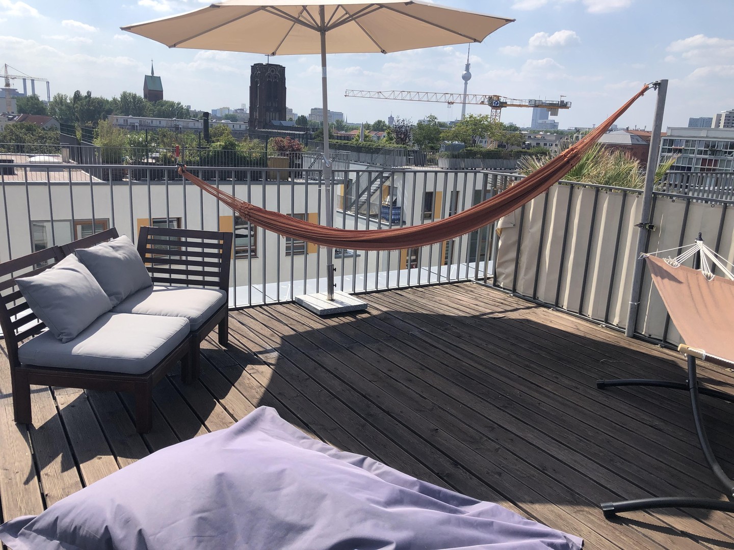 Penthouse appartment mit großer Dachterasse (möbliert) – Berlin – Vorschaubild 13