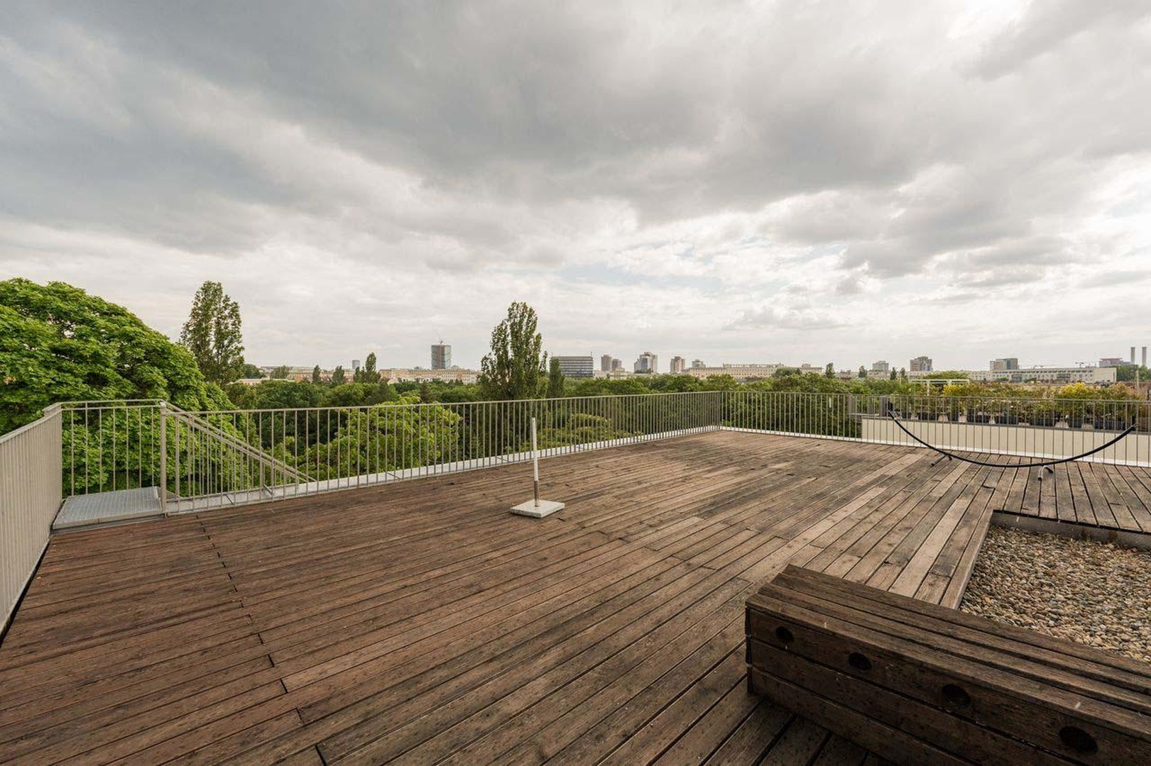 Penthouse appartment mit großer Dachterasse (möbliert) – Berlin – Vorschaubild 15