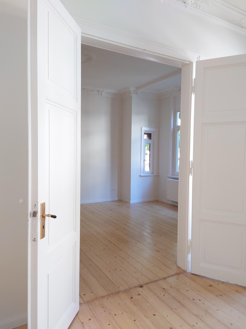 Repäsentative Altbauwohnung top modernisiert mit Balkon
