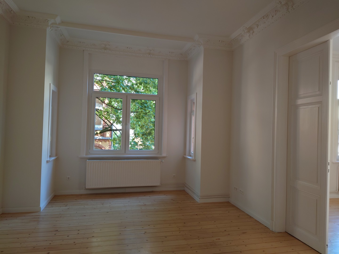Repäsentative Altbauwohnung top modernisiert mit Balkon – Hannover – Vorschaubild 2