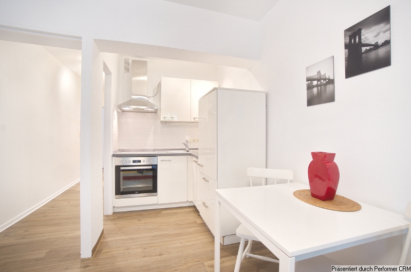 Neu möblierte 2-Zimmer-Wohnung mit Terrasse und Internetzugang im Stadtteil Pempelfort. am Hofgarten. – Düssedorf – Vorschaubild 10