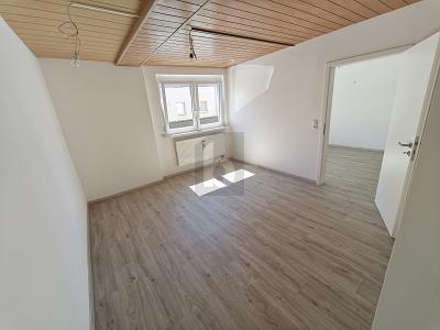 WOHNEN UND VERMIETEN MIT GARTEN UND GARAGE – Coburg – Vorschaubild 5