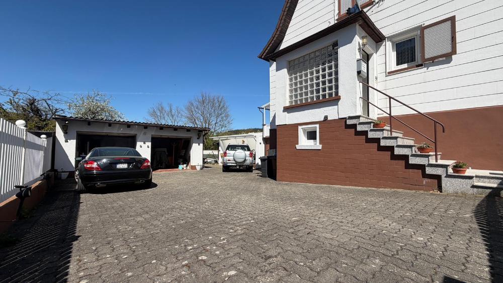 +++Gemütliches Einfamilienhaus mit Panoramablick, Doppelgarage und ebenem, sonnigen Gartengrundstück, sofort verfügbar+++ – Waldfischbach – Vorschaubild 9