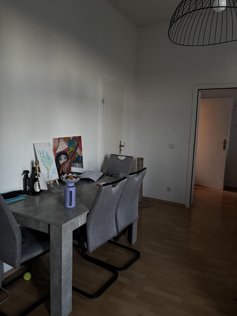 Zentrale 2 Zimmerwohnung mit Bad und WC – Wuppertal – Vorschaubild 2