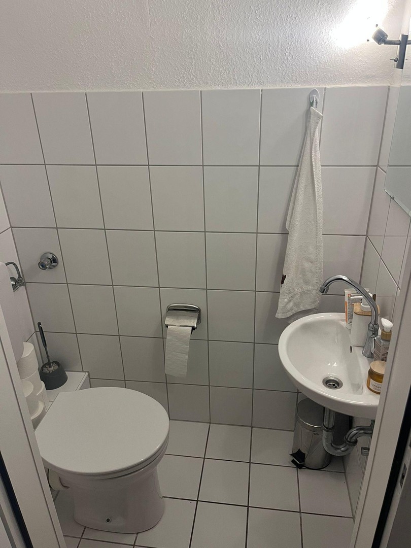 Zentrale 2 Zimmerwohnung mit Bad und WC – Wuppertal – Vorschaubild 11