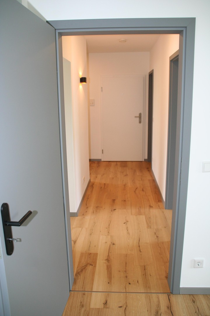 3 Zimmer Wohnung Balkon Einbauküche Erstbezug nach Sanierung – Darmstadt – Vorschaubild 2