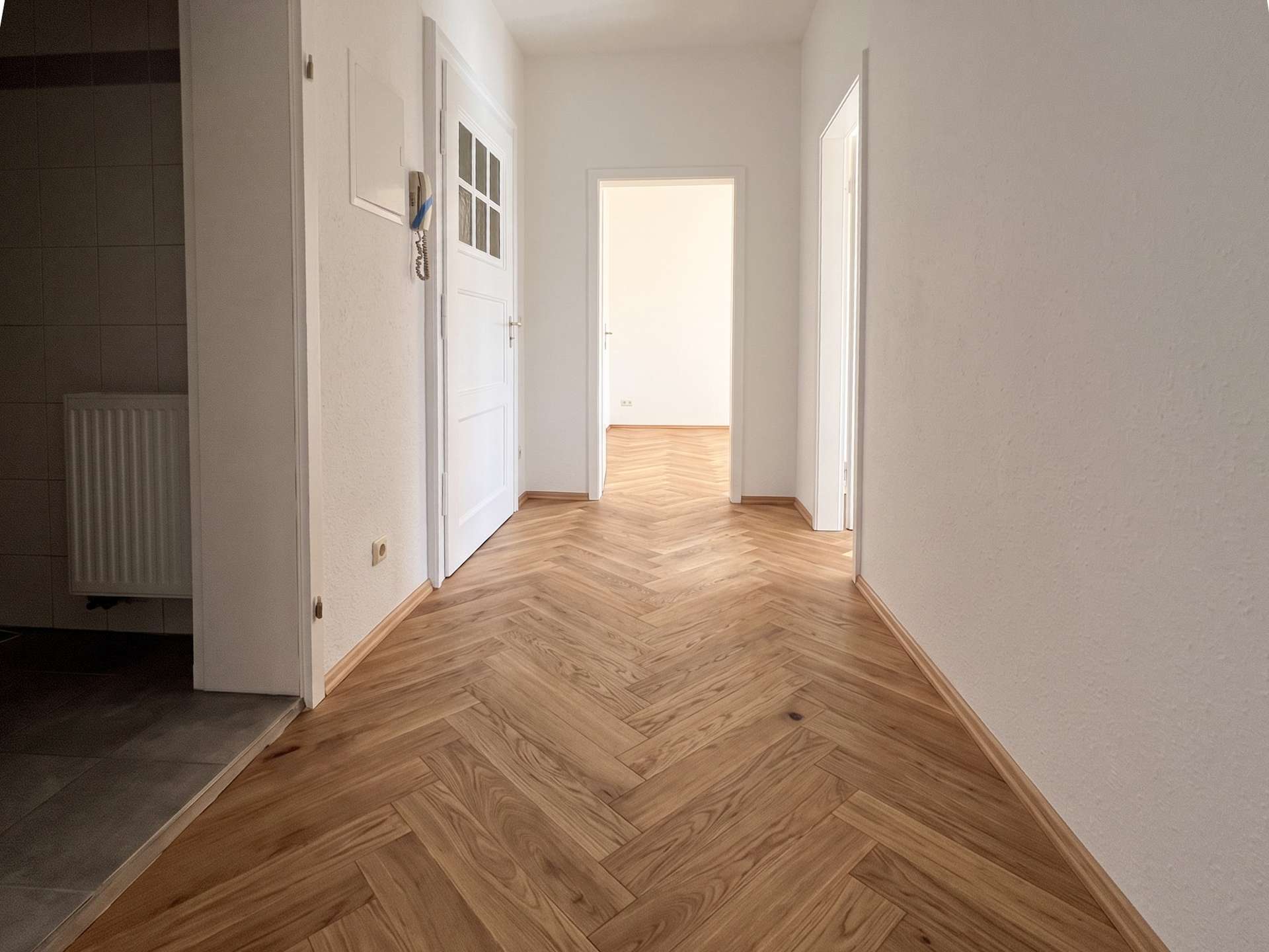 Helle 3-RW frisch saniert | Fischgrätenparkett | *sofort bezugsfrei* – Leipzig – Vorschaubild 9